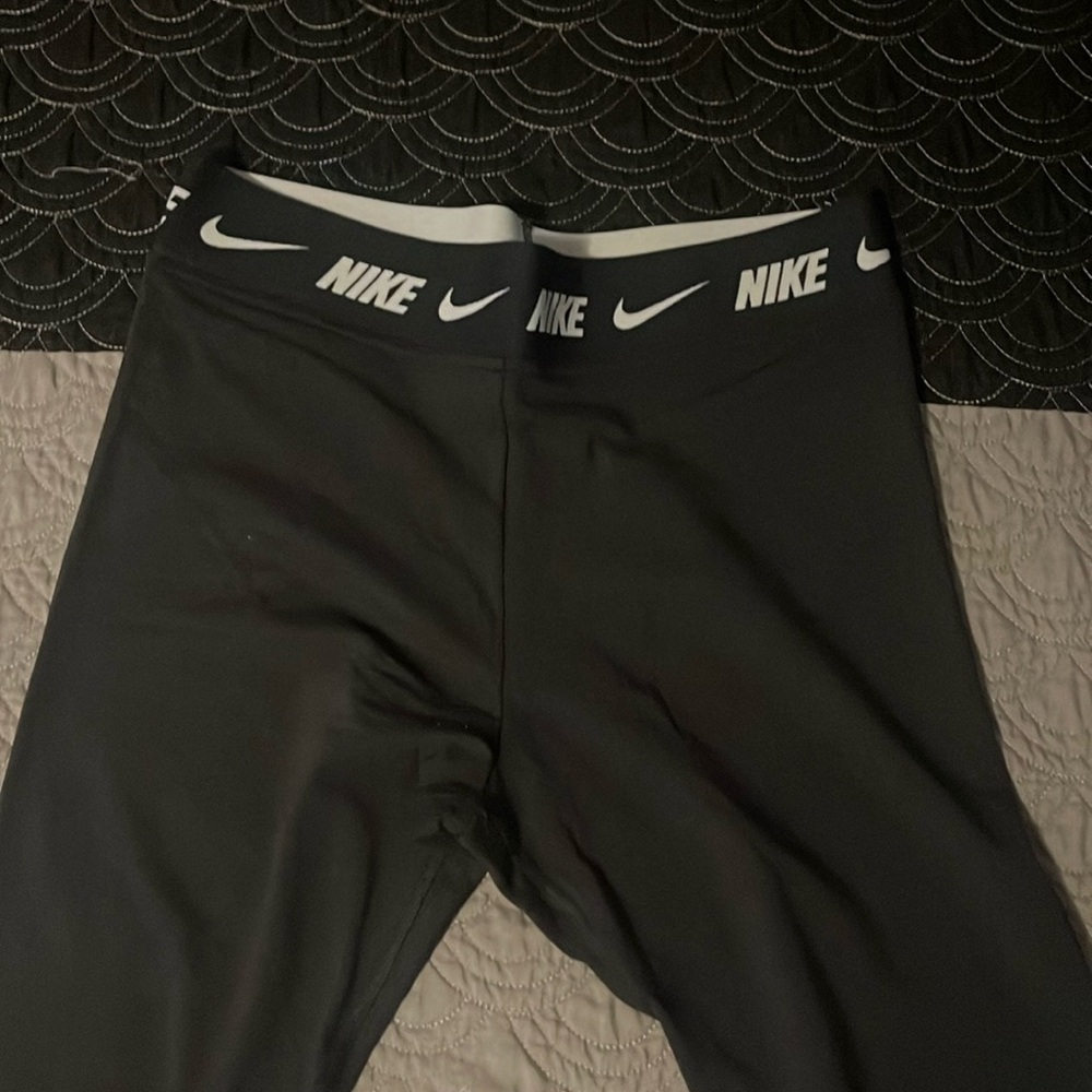 Nike (tight fit) leggings, down to ankle